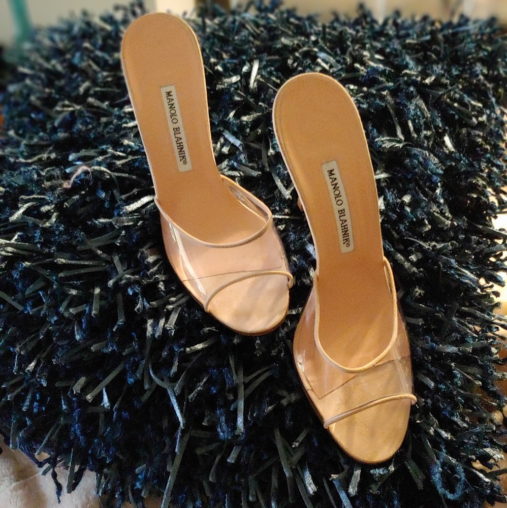 Manolo Blahnik Light Pink Suede Mule Sandal/Heel
